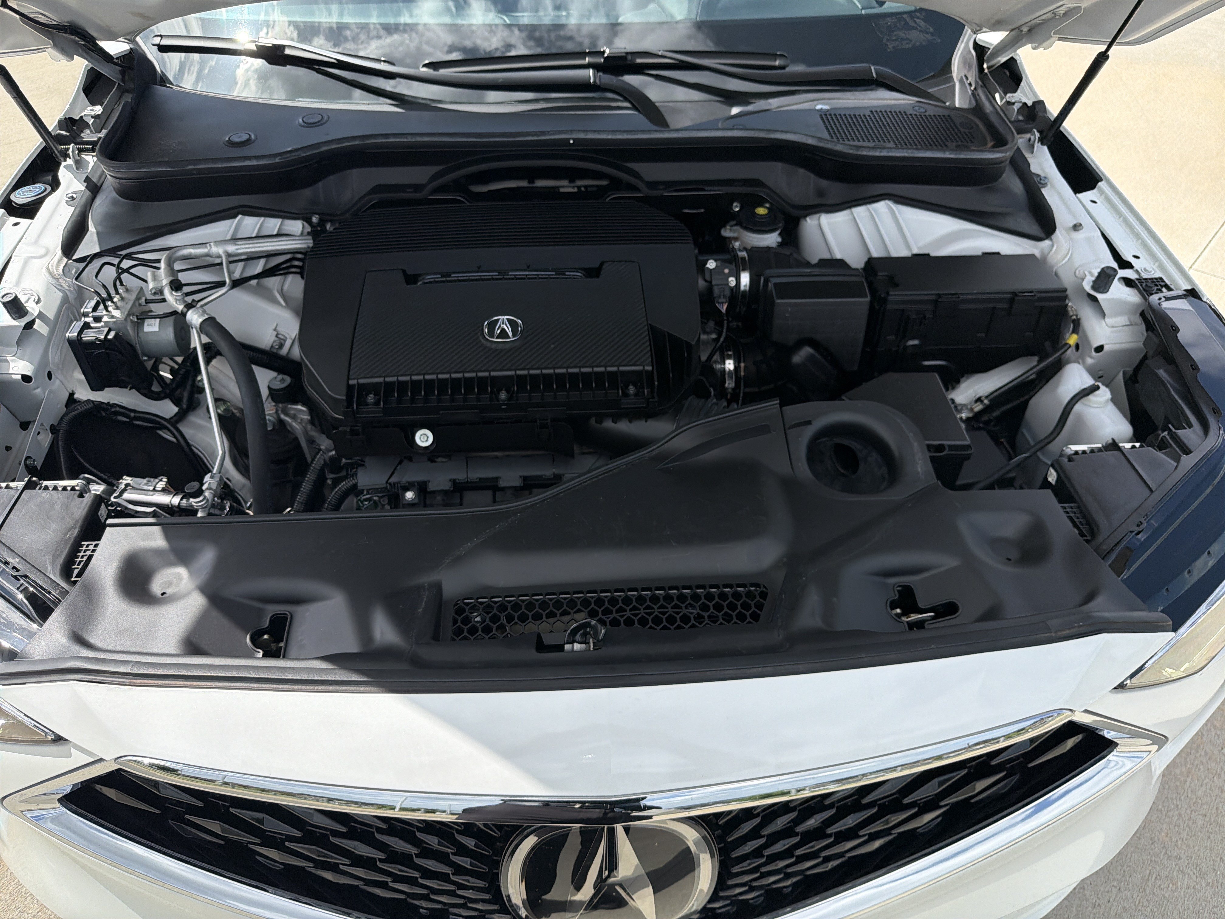 Used 2023 Acura MDX SH-AWD image 34