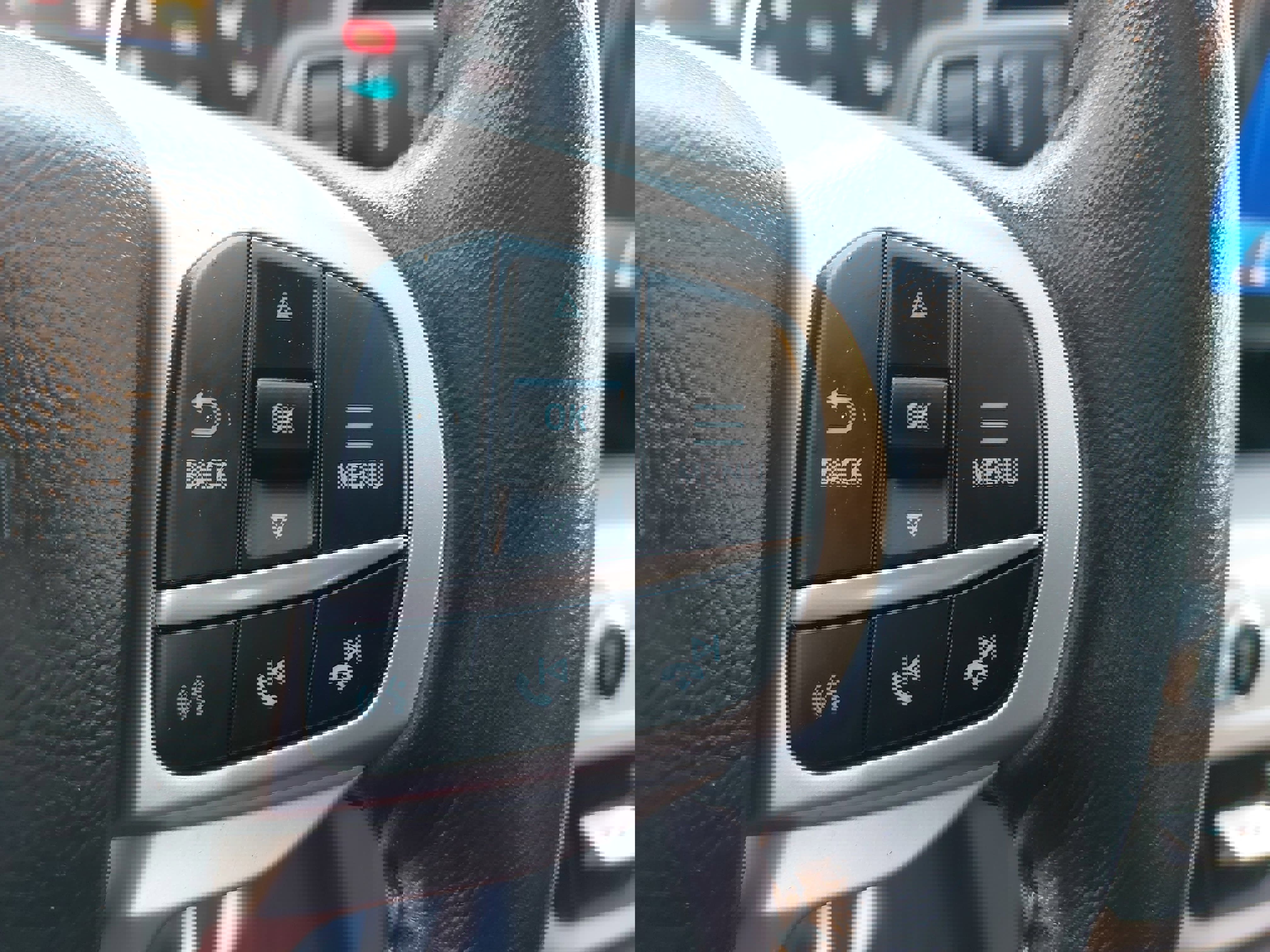 Used 2023 Ford Explorer XLT image 20