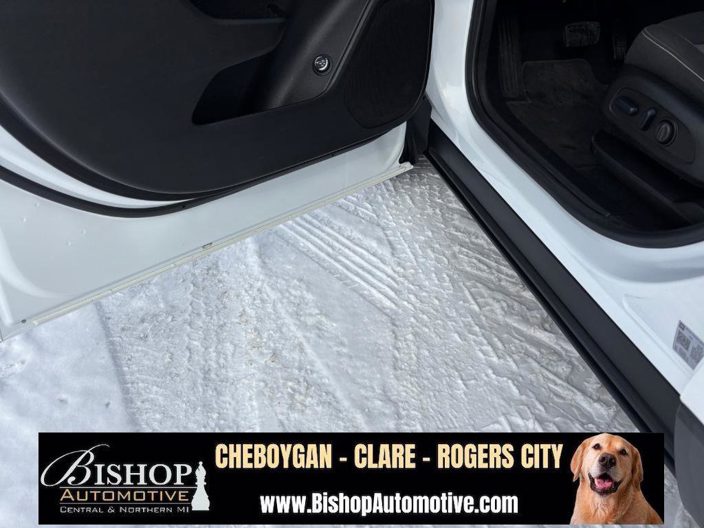 Used 2023 Chevrolet Blazer LT w/ Convenience Package image 28