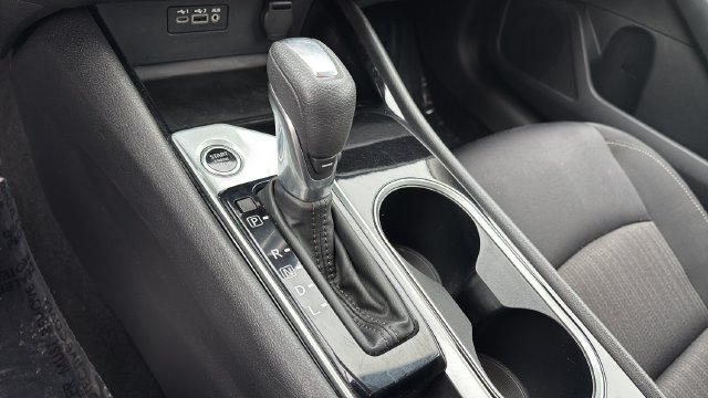 Used 2024 Nissan Altima 2.5 SV FWD image 29