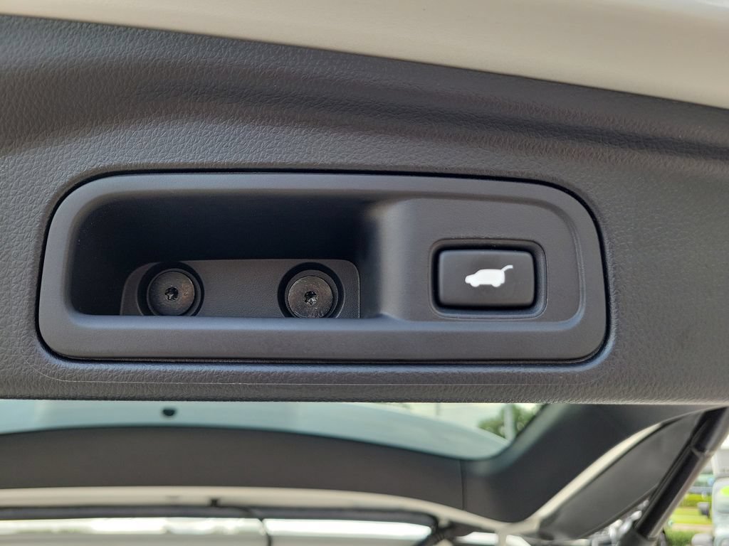 Used 2021 Honda Pilot Touring image 17