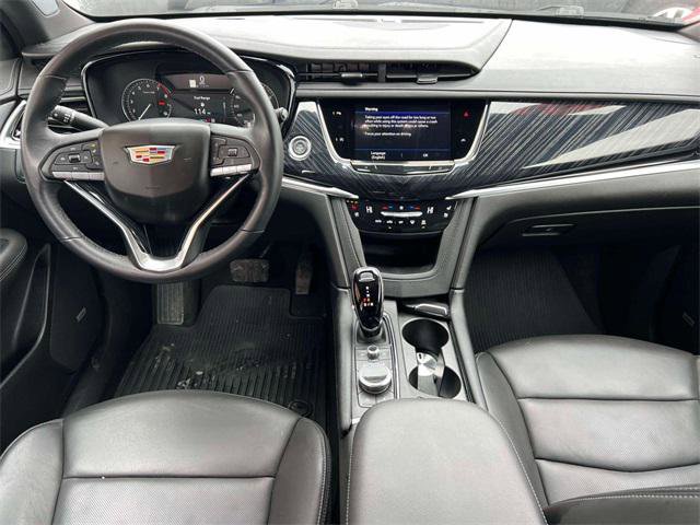 Used 2024 Cadillac XT6 Premium Luxury image 11