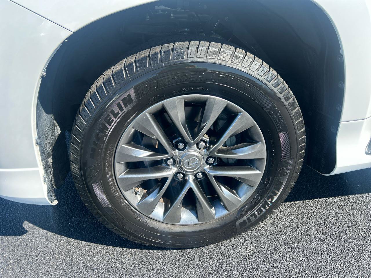 Used 2019 Lexus GX 460 Luxury AWD/4WD image 9