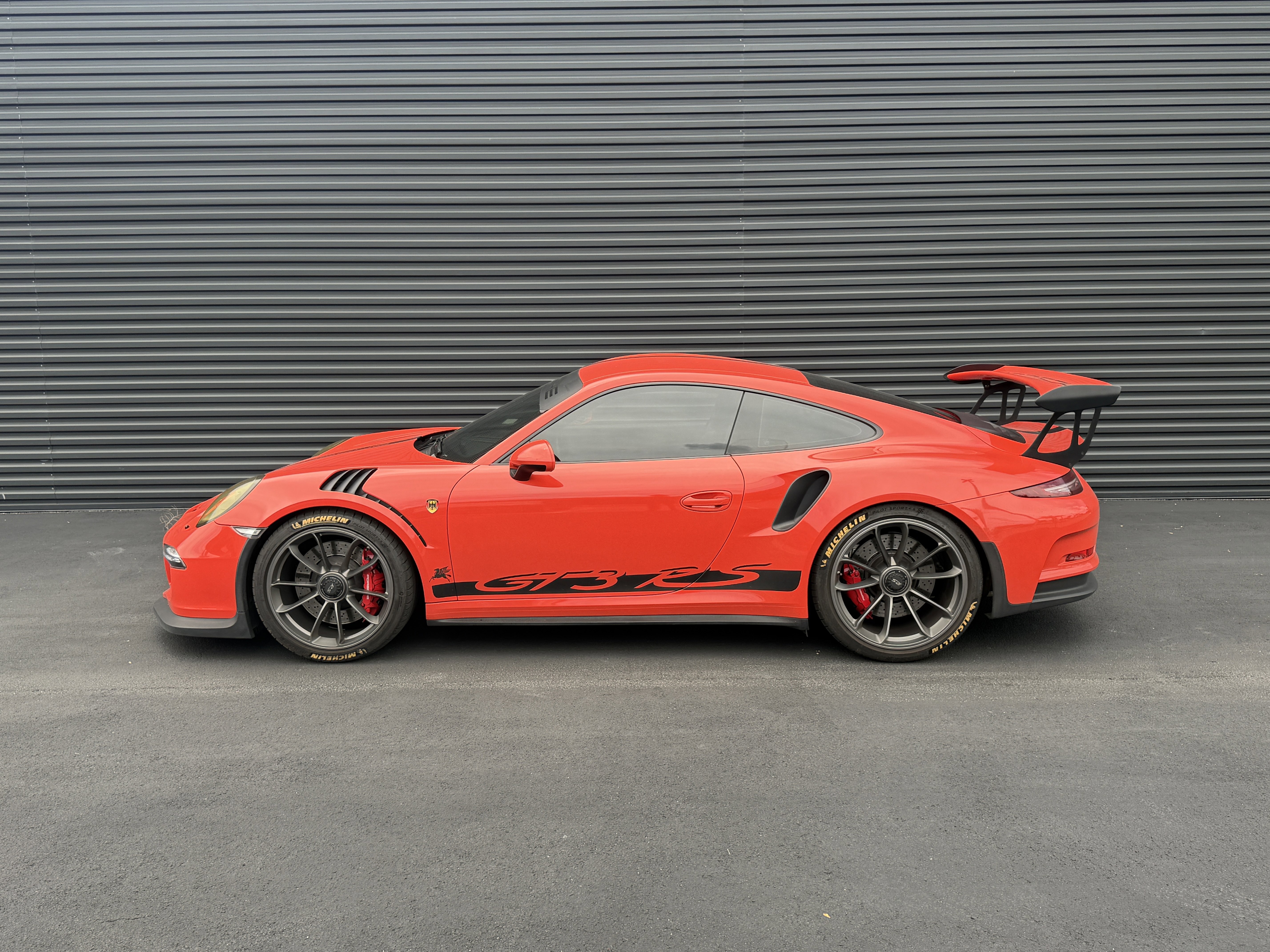 Used 2016 Porsche 911 GT3 RS RWD image 2