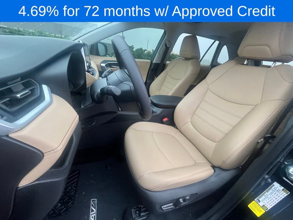 Used 2025 Toyota RAV4 XLE Premium image 14