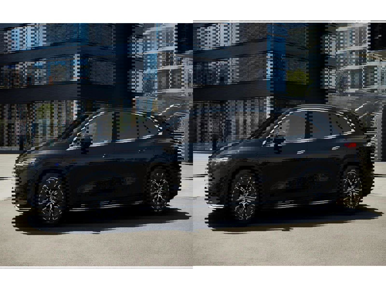 Used 2023 Mercedes-Benz EQS 450+ SUV image 34