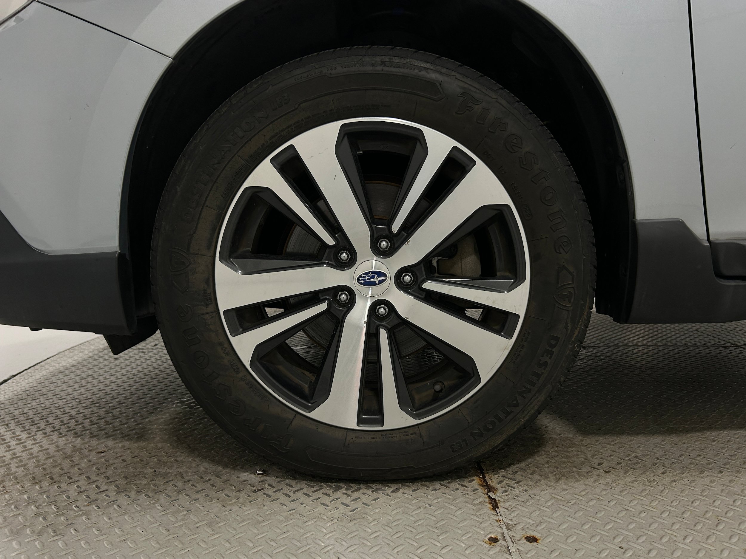 Used 2019 Subaru Outback 3.6R Limited AWD/4WD image 35