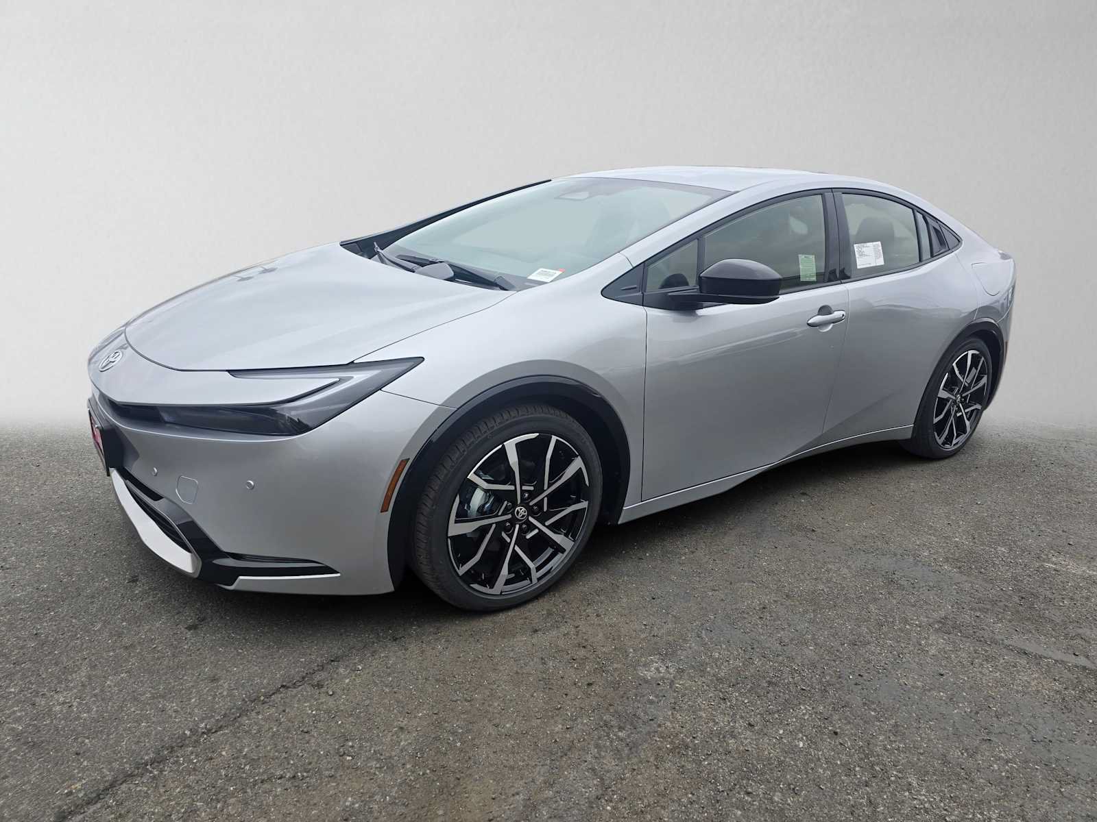 New 2027 Toyota Prius Plug-In Hybrid FWD image 7