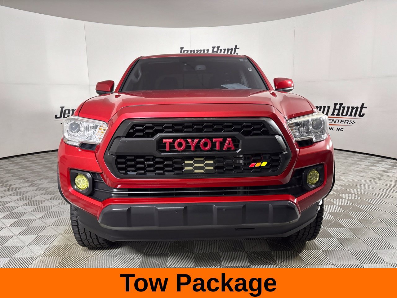 Used 2021 Toyota Tacoma SR5 RWD image 3