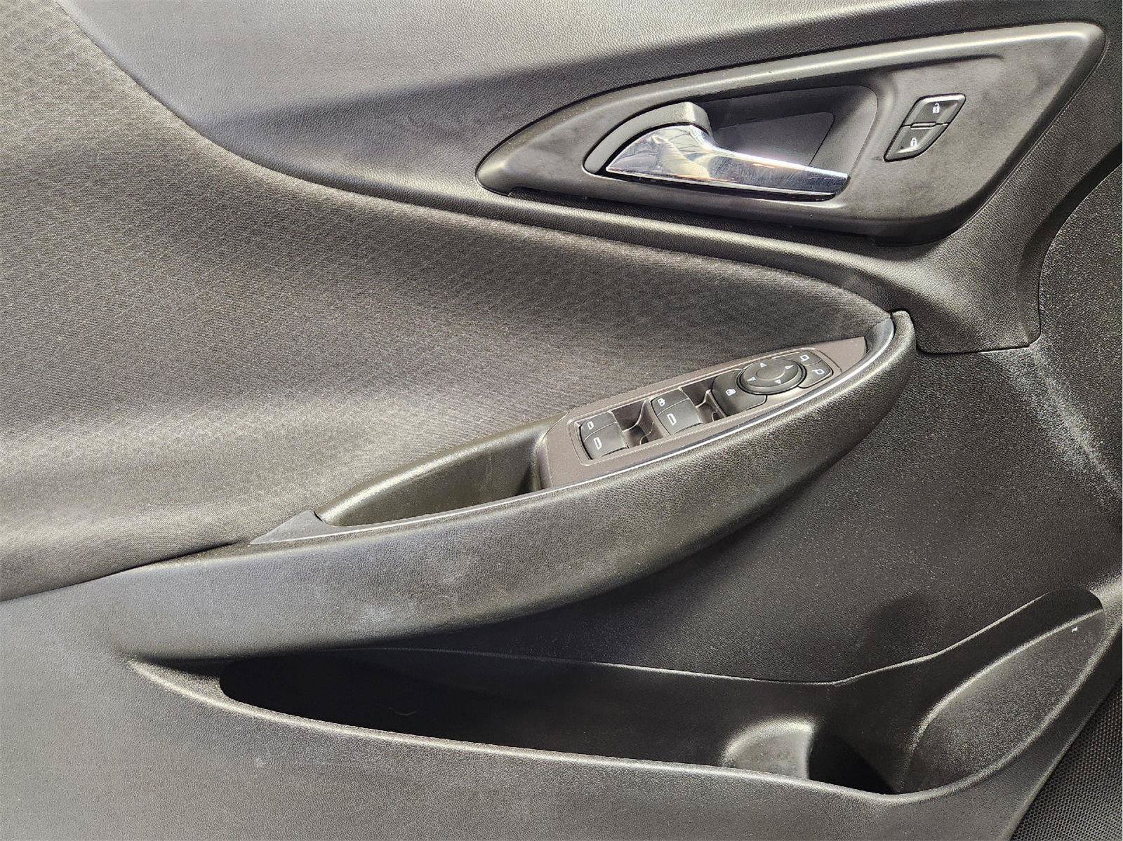 Used 2020 Chevrolet Malibu LT FWD image 23