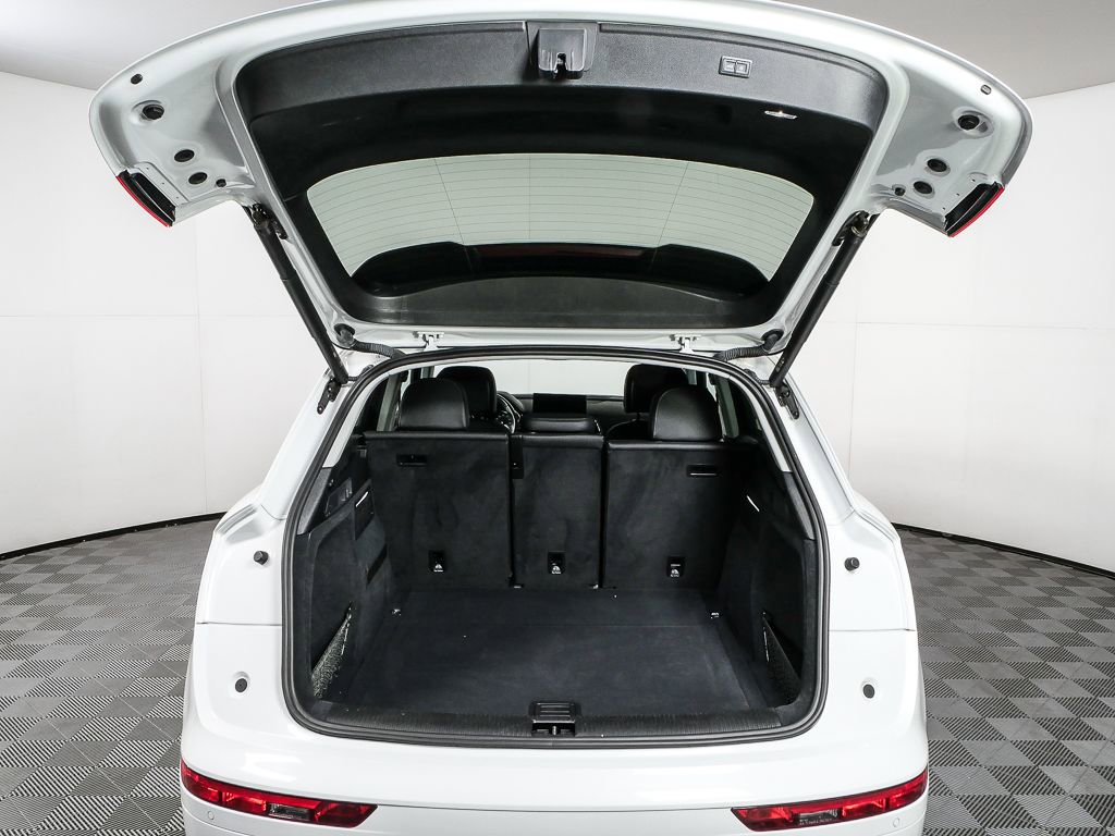 Used 2023 Audi Q5 2.0T Premium w/ Convenience Package image 30