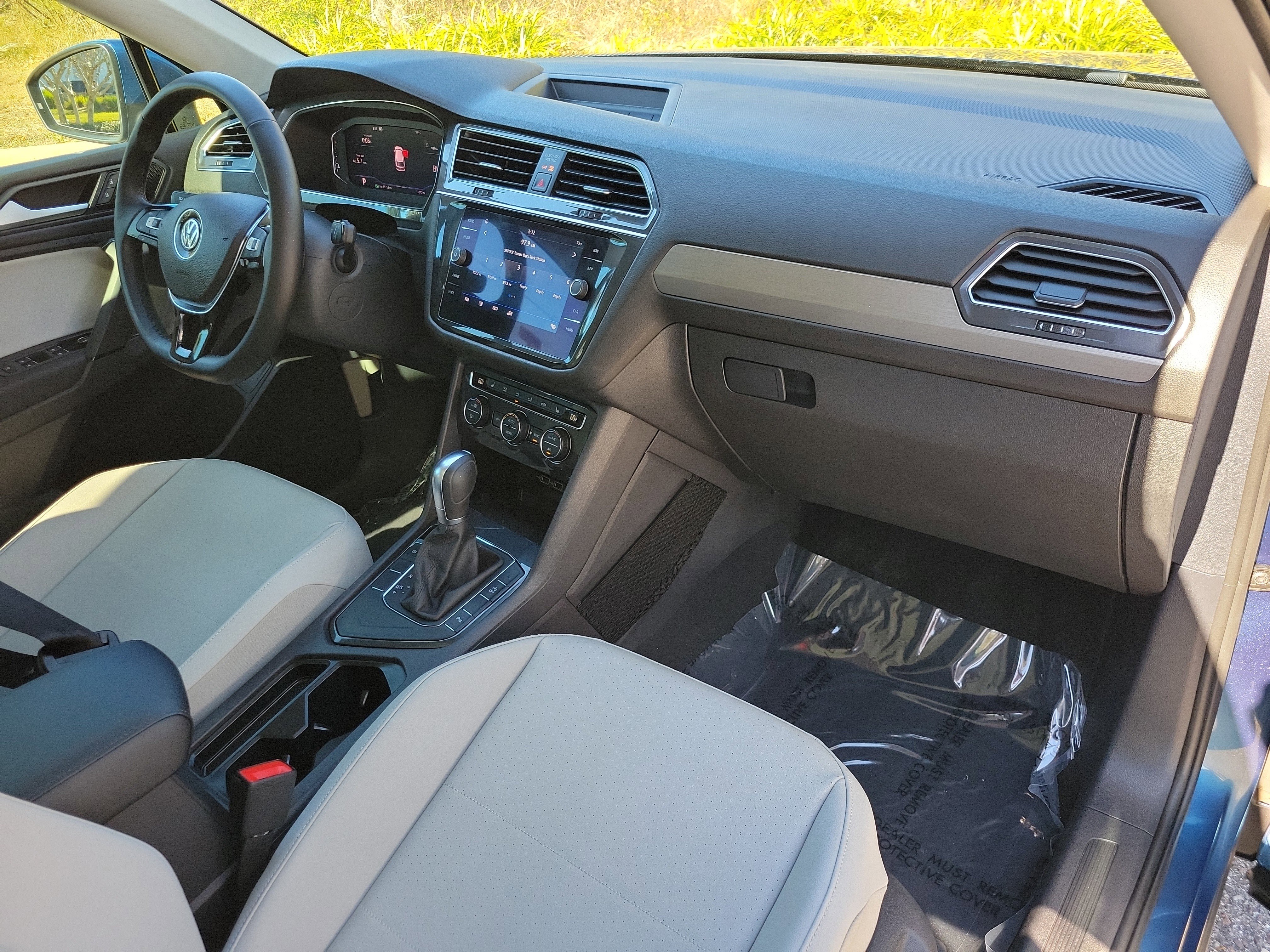 Used 2019 Volkswagen Tiguan SEL image 12