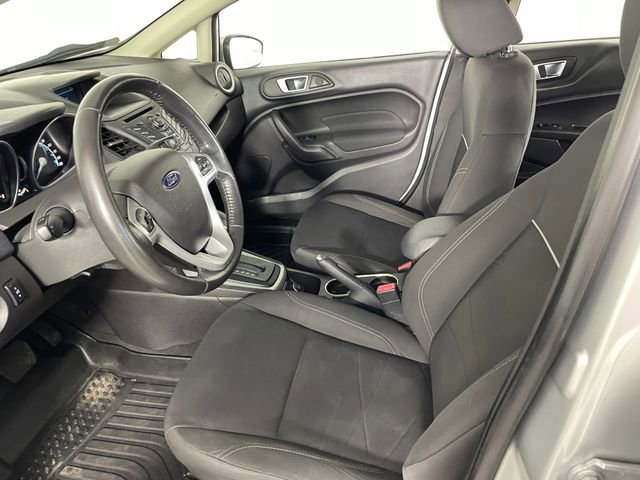 Used 2014 Ford Fiesta SE image 2