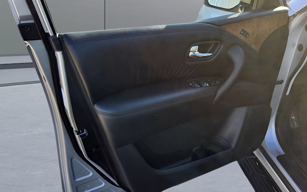 Used 2024 Nissan Armada SL AWD/4WD image 39