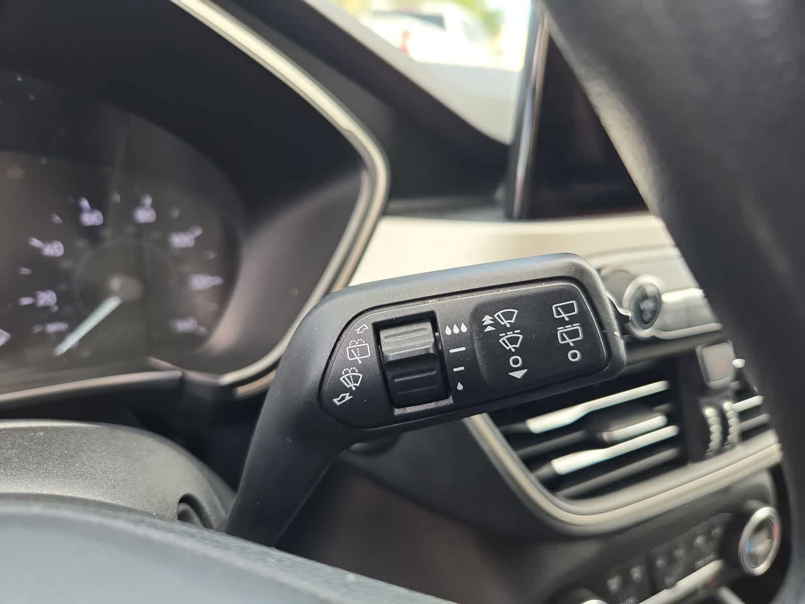 Used 2020 Ford Escape SE FWD image 23