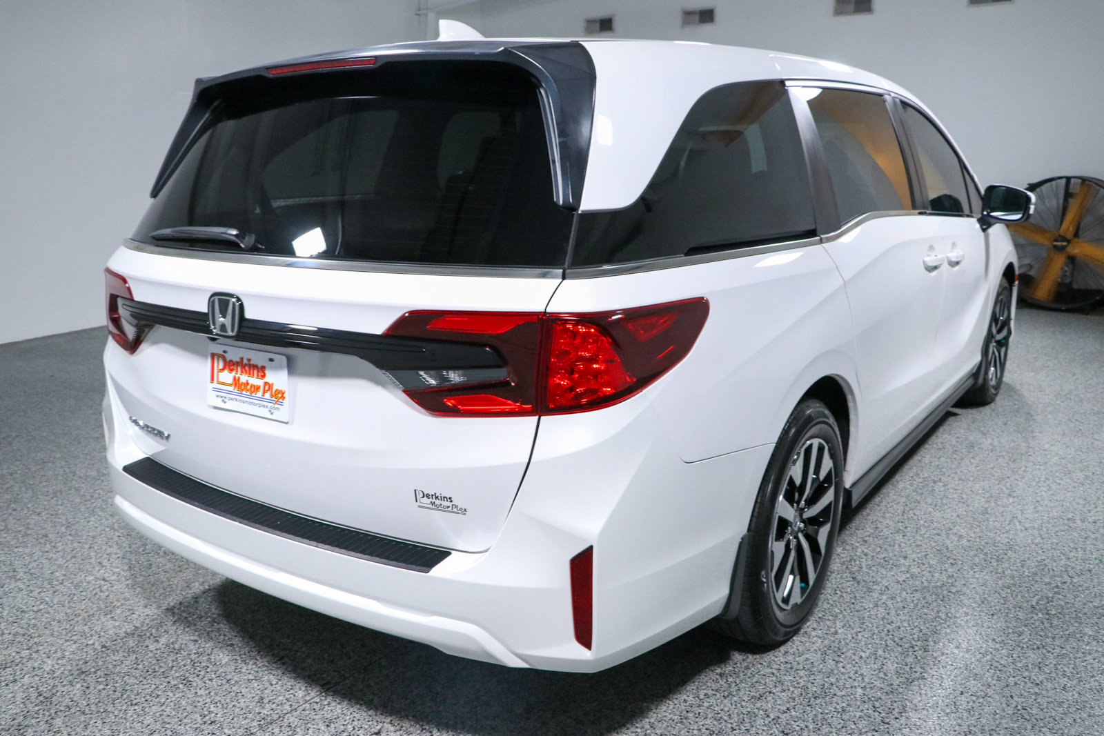 Used 2025 Honda Odyssey EX-L image 7