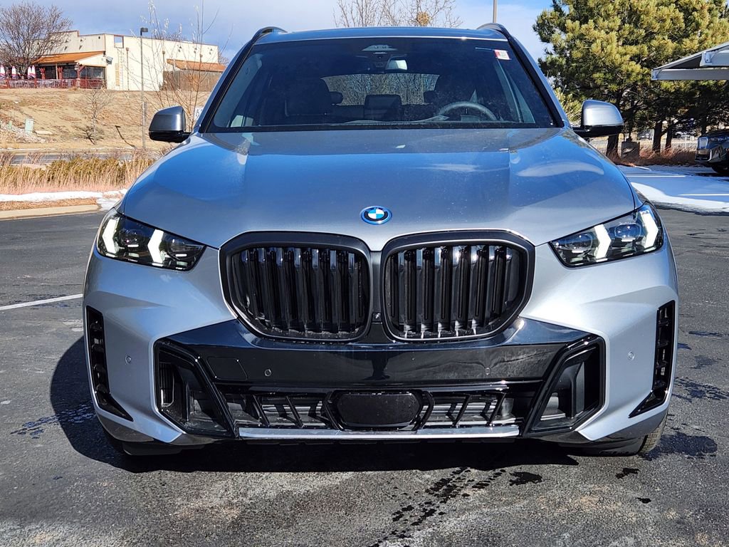 New 2026 BMW X5 xDrive50e image 6