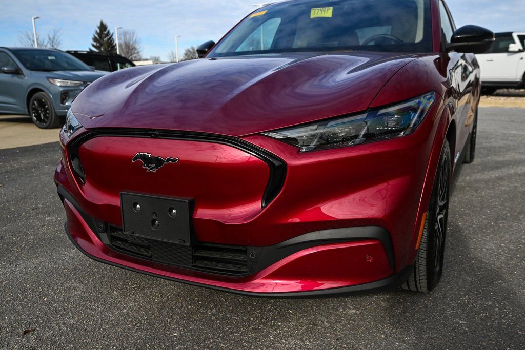 Certified 2025 Ford Mustang Mach-E Premium image 11