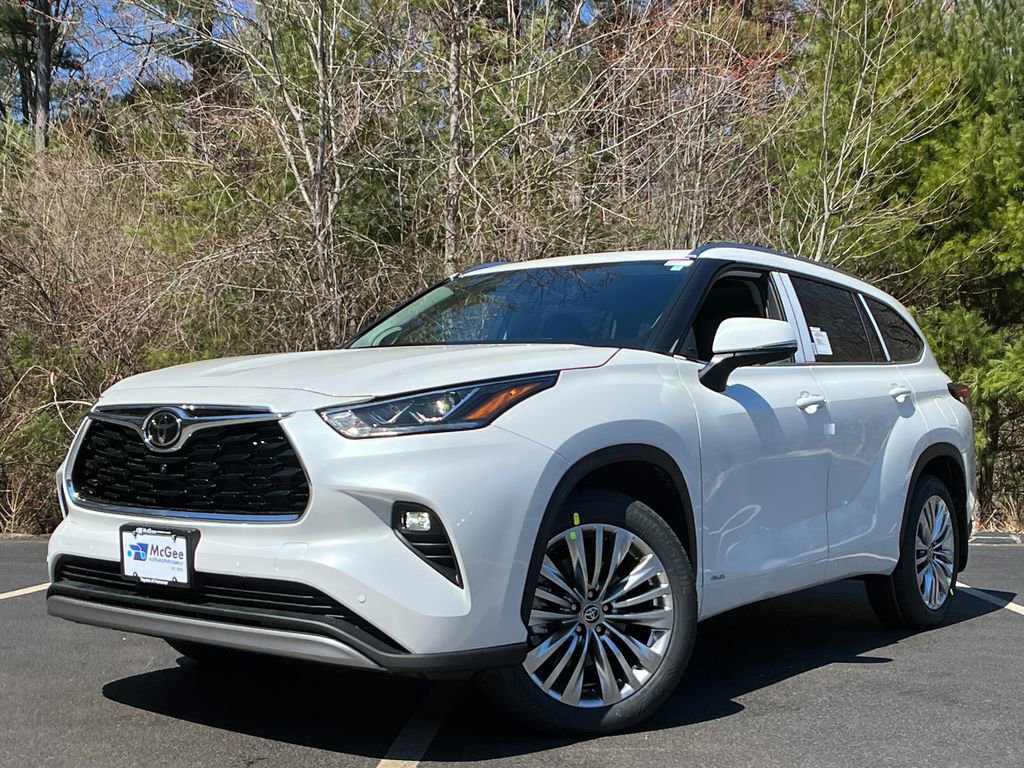 New 2026 Toyota Highlander Platinum image 1
