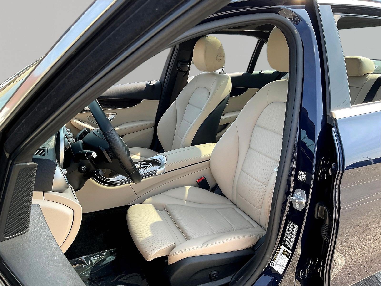 Used 2018 Mercedes-Benz C 300 4MATIC Sedan image 21