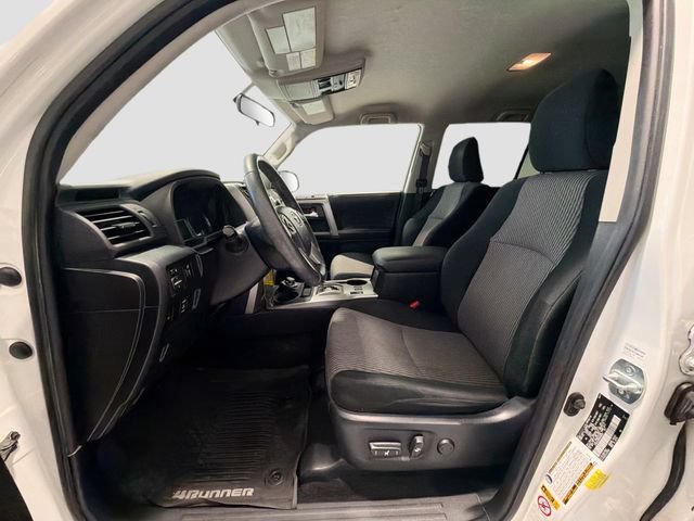 Certified 2017 Toyota 4Runner SR5 AWD/4WD image 17