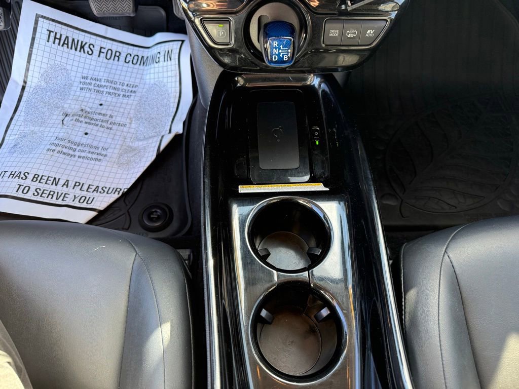 Used 2018 Toyota Prius Prime Premium image 18