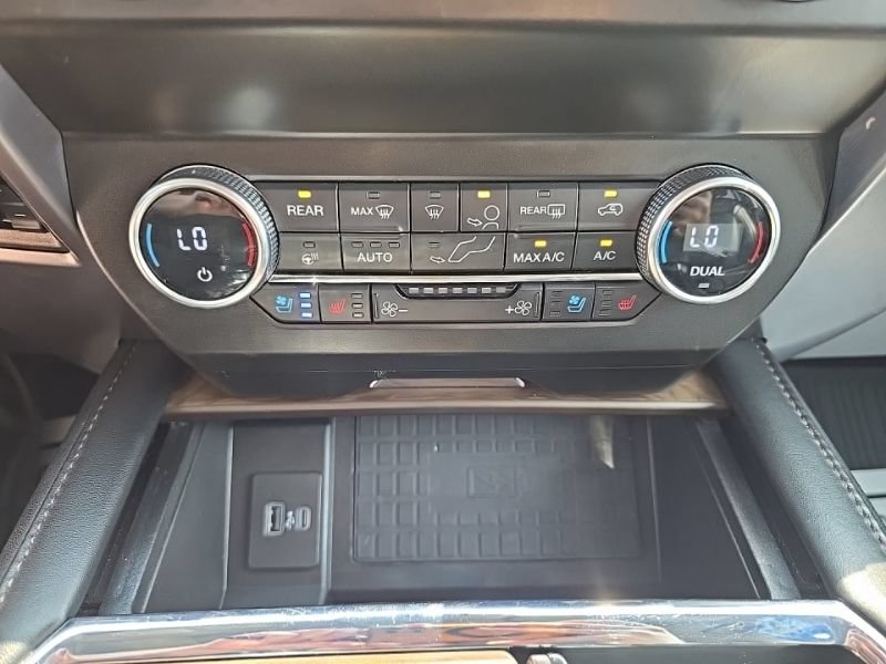 Used 2020 Ford Expedition Platinum AWD/4WD image 17
