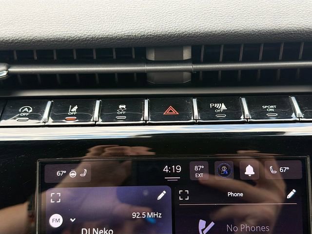 Used 2024 Jeep Grand Cherokee Altitude RWD image 28