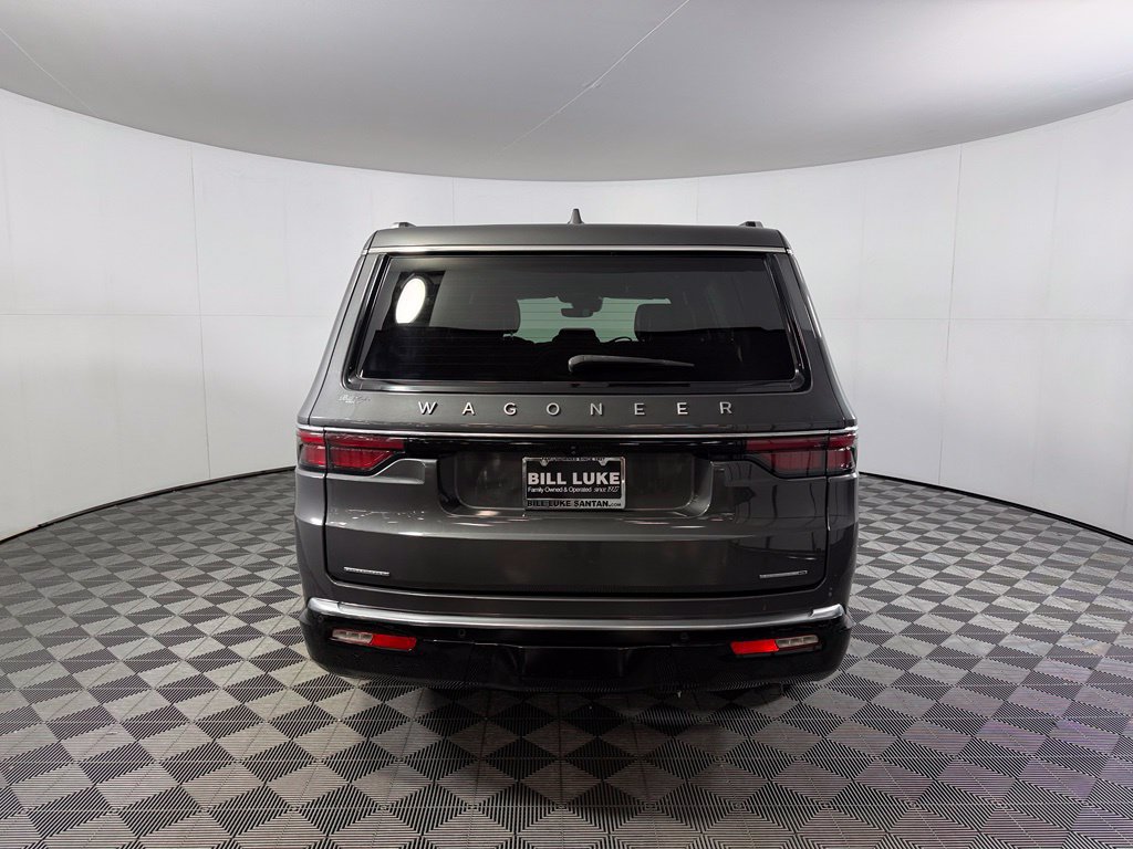 Used 2023 Jeep Wagoneer Series III w/ Preferred Equipment Group AWD/4WD image 9