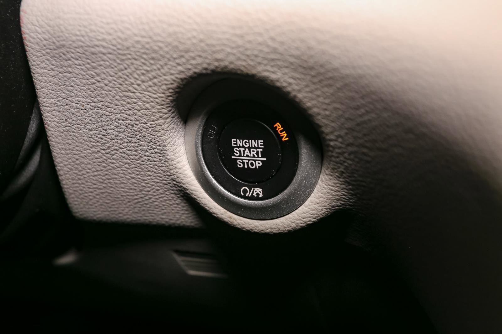 Used 2021 Chrysler Pacifica Touring-L image 33