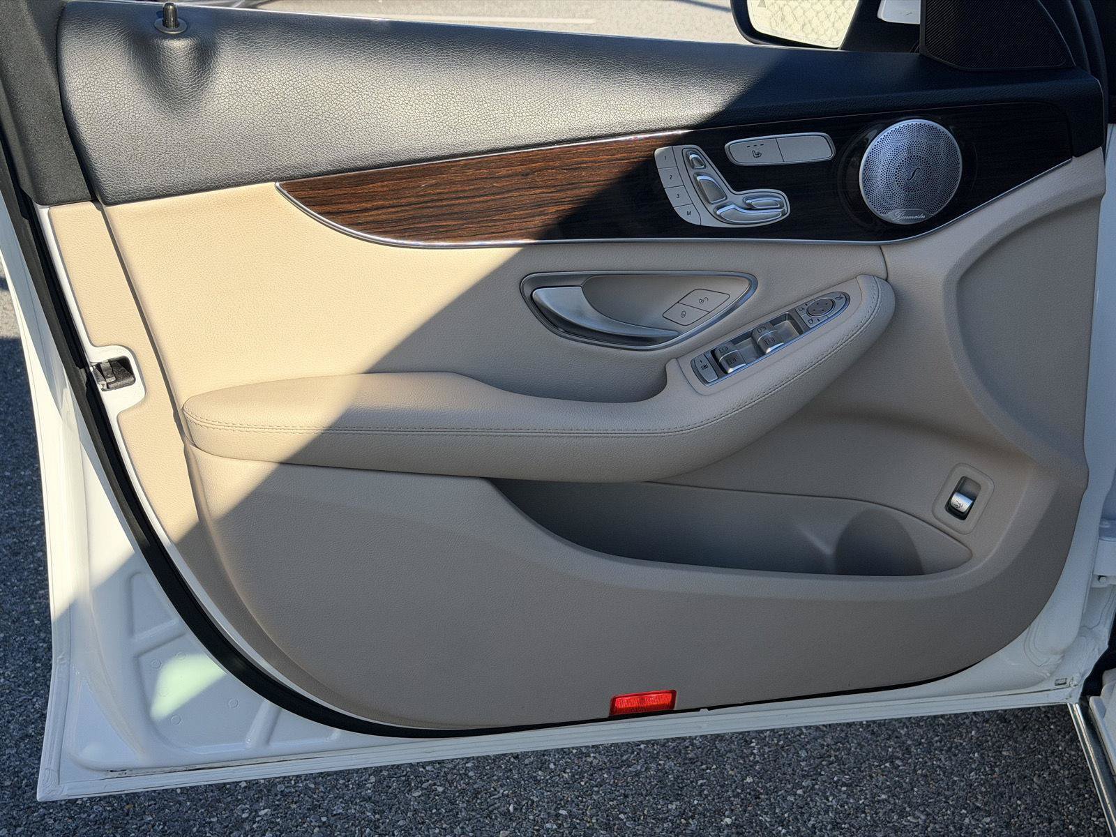 Used 2019 Mercedes-Benz C 300 4MATIC Sedan image 31