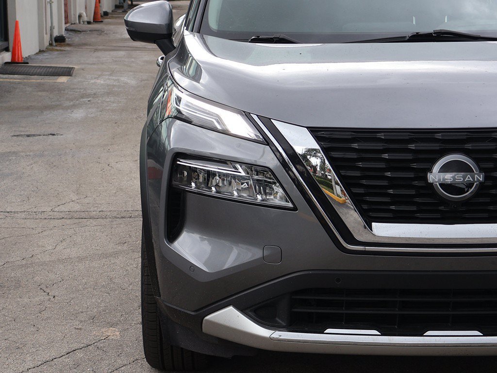 Used 2023 Nissan Rogue Platinum w/ Platinum Premium Package FWD image 16