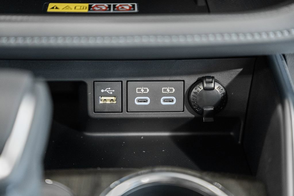 New 2026 Toyota Highlander Platinum image 27