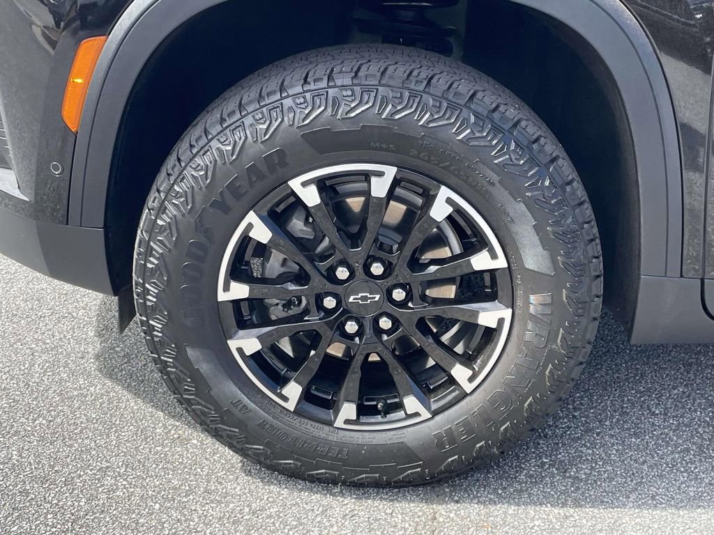 Used 2024 Chevrolet Traverse Z71 w/ Enhanced Driving Package image 9