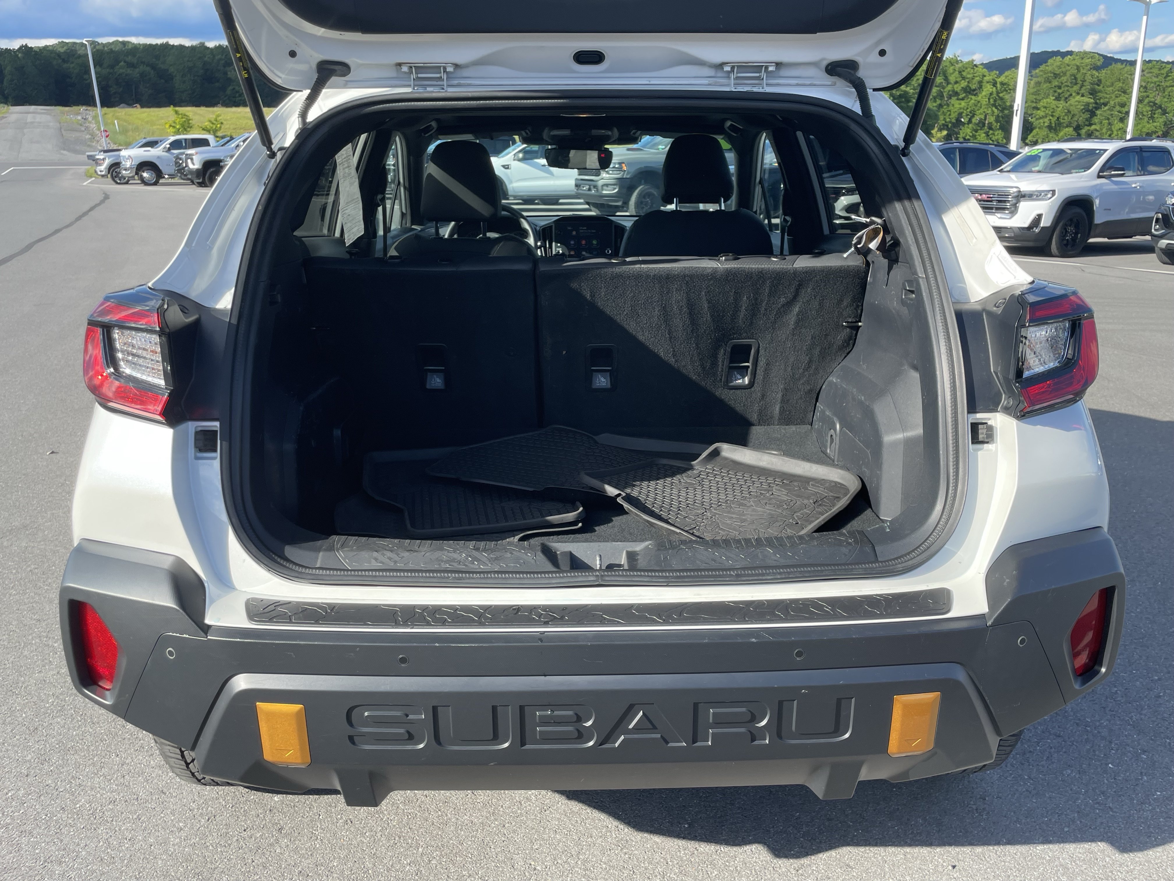 Certified 2024 Subaru Crosstrek 2.5i Wilderness w/ Crosstrek Mirror Package AWD/4WD video 5