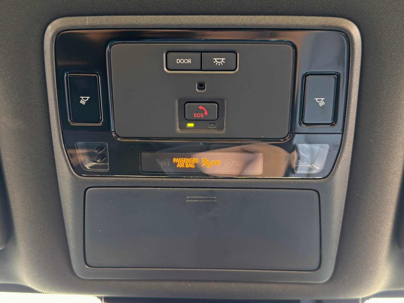 Used 2025 Lexus TX 500h AWD w/ Technology Package image 31