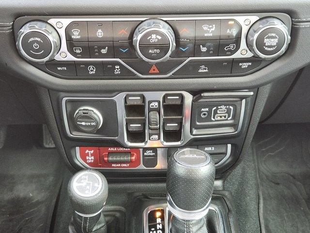 Used 2024 Jeep Gladiator Mojave w/ Convenience Group AWD/4WD image 17