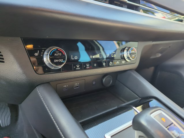 Used 2023 Mitsubishi Outlander Ralliart AWD/4WD image 16