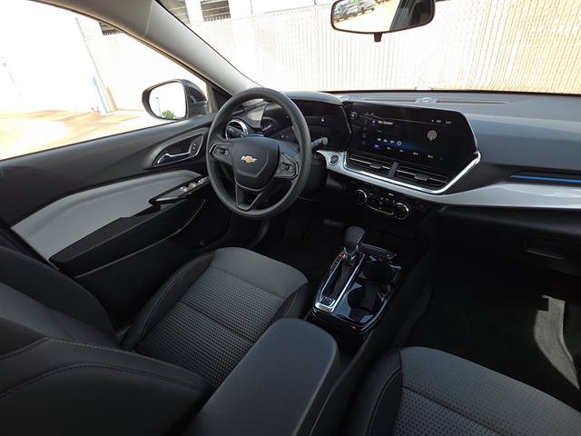 Used 2026 Chevrolet Trax LT FWD image 12