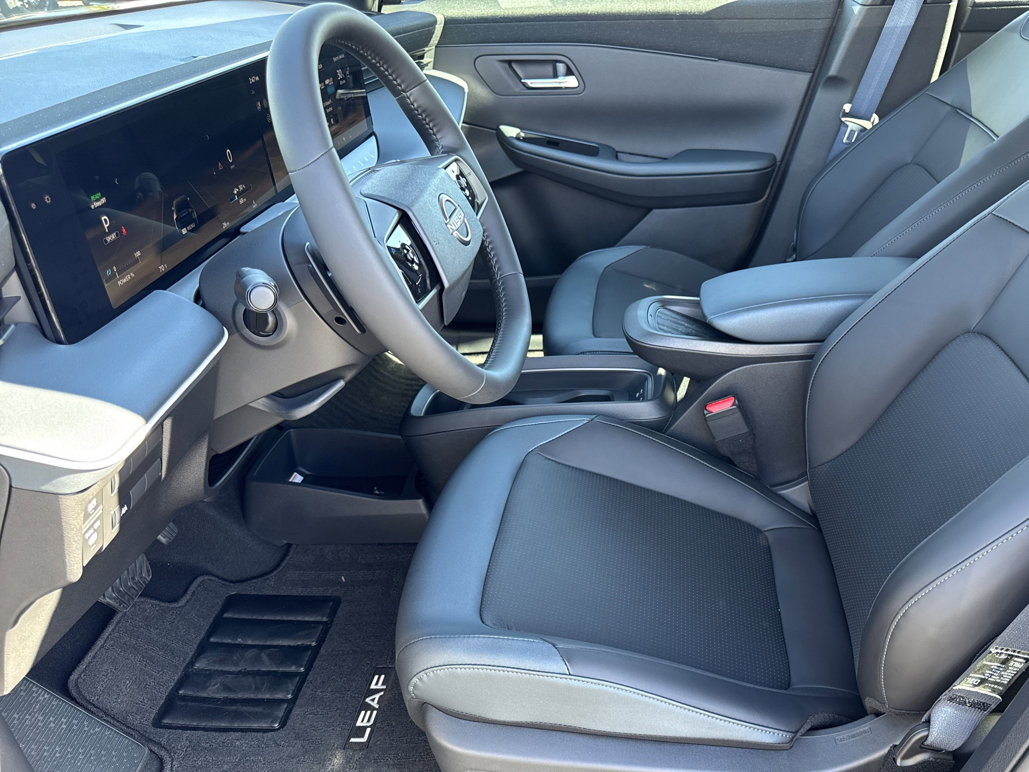 New 2026 Nissan Leaf SV+ w/ Floor Mat Package (SV+) FWD image 11