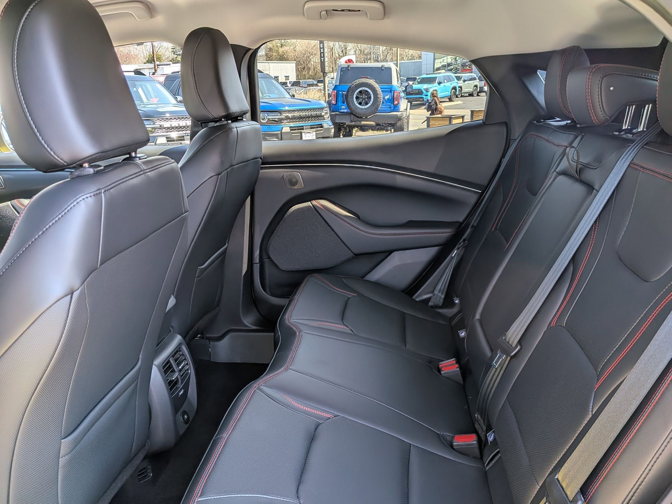 Used 2025 Ford Mustang Mach-E Premium w/ Sport Appearance Package image 14