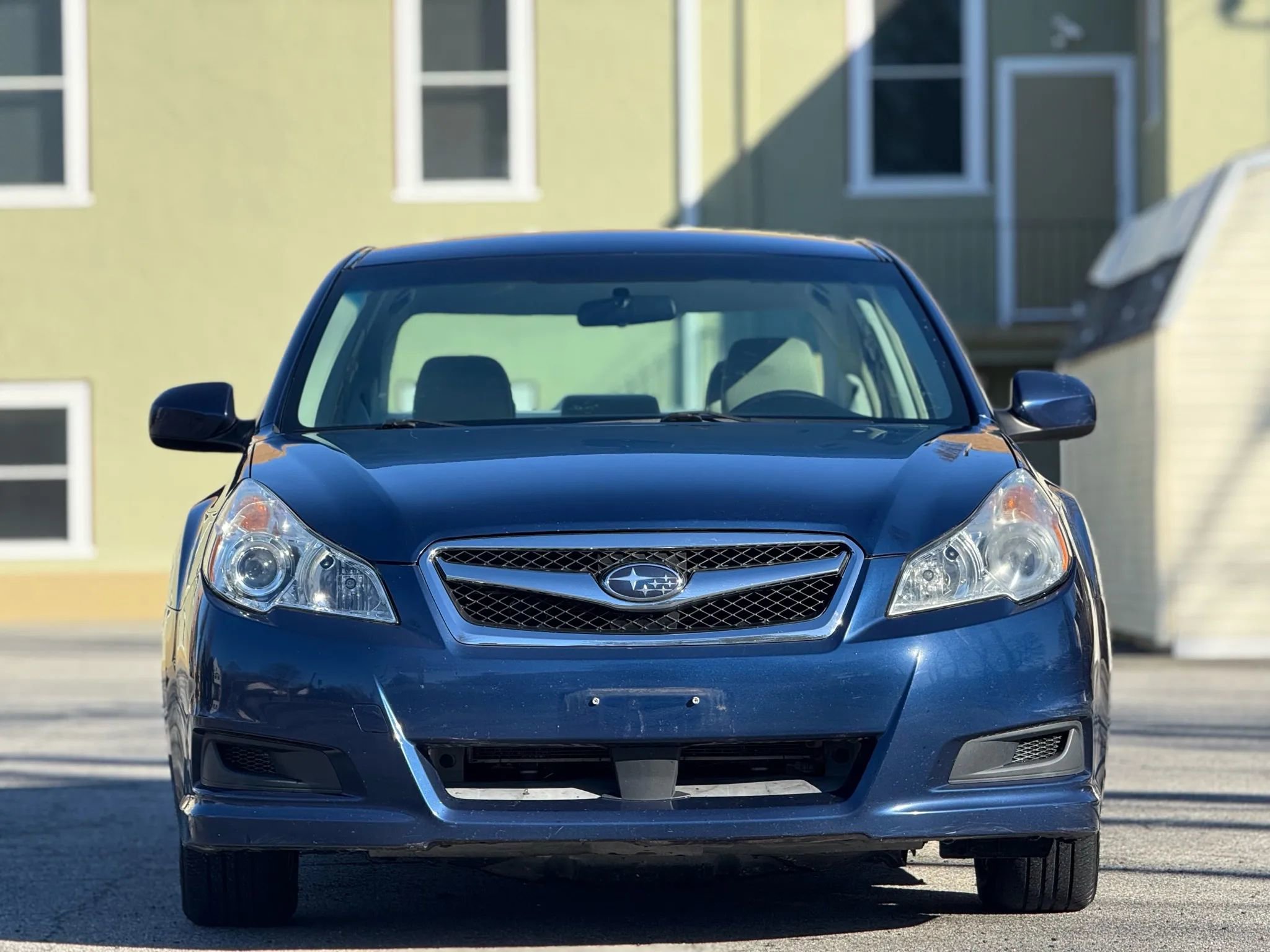 Used 2010 Subaru Legacy 2.5i Premium image 3