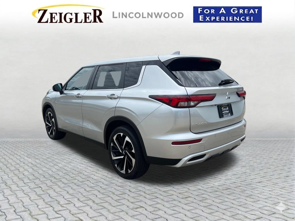 Used 2024 Mitsubishi Outlander SE FWD image 4