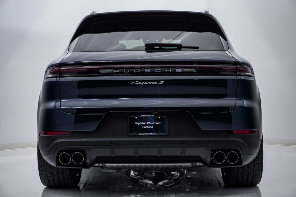 New 2026 Porsche Cayenne GTS AWD/4WD image 10