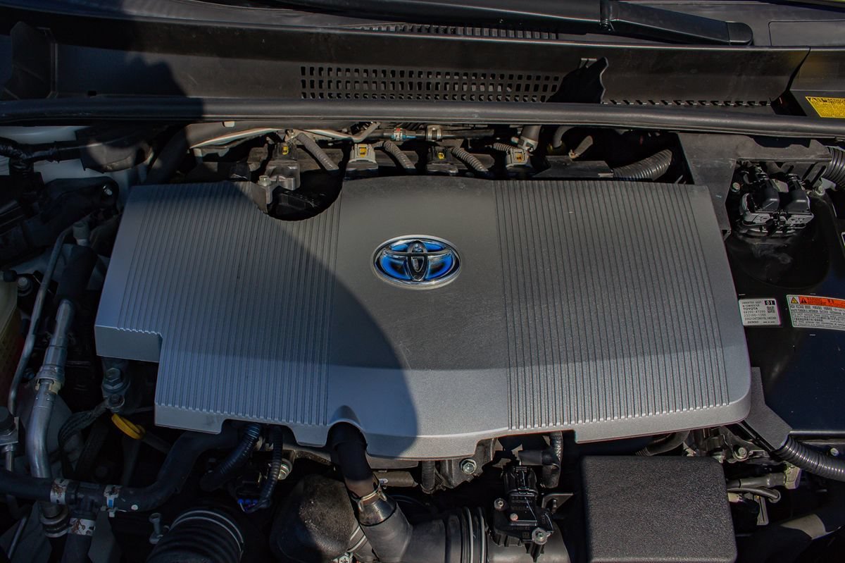 Used 2016 Toyota Prius Four FWD image 33