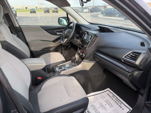 Used 2023 Subaru Forester Premium image 3