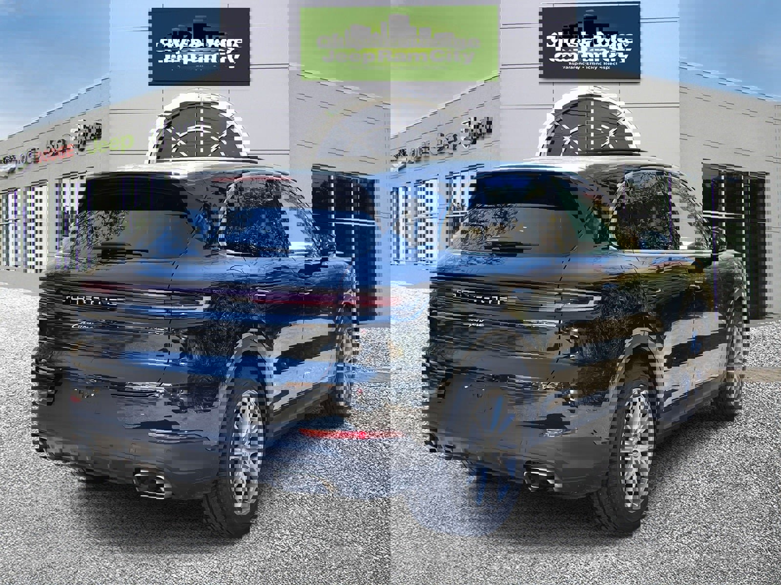 Used 2024 Porsche Cayenne image 6