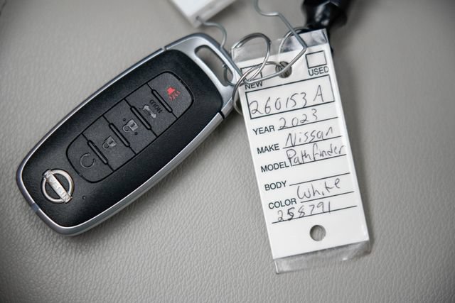 Used 2023 Nissan Pathfinder SL w/ SL Premium Package AWD/4WD image 27