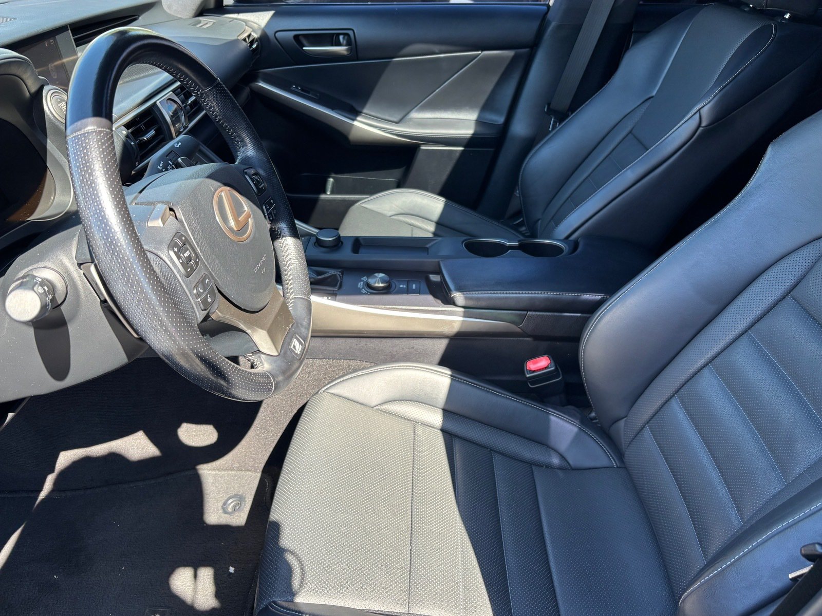 Used 2020 Lexus IS 350 F Sport w/ F Sport Package RWD image 21