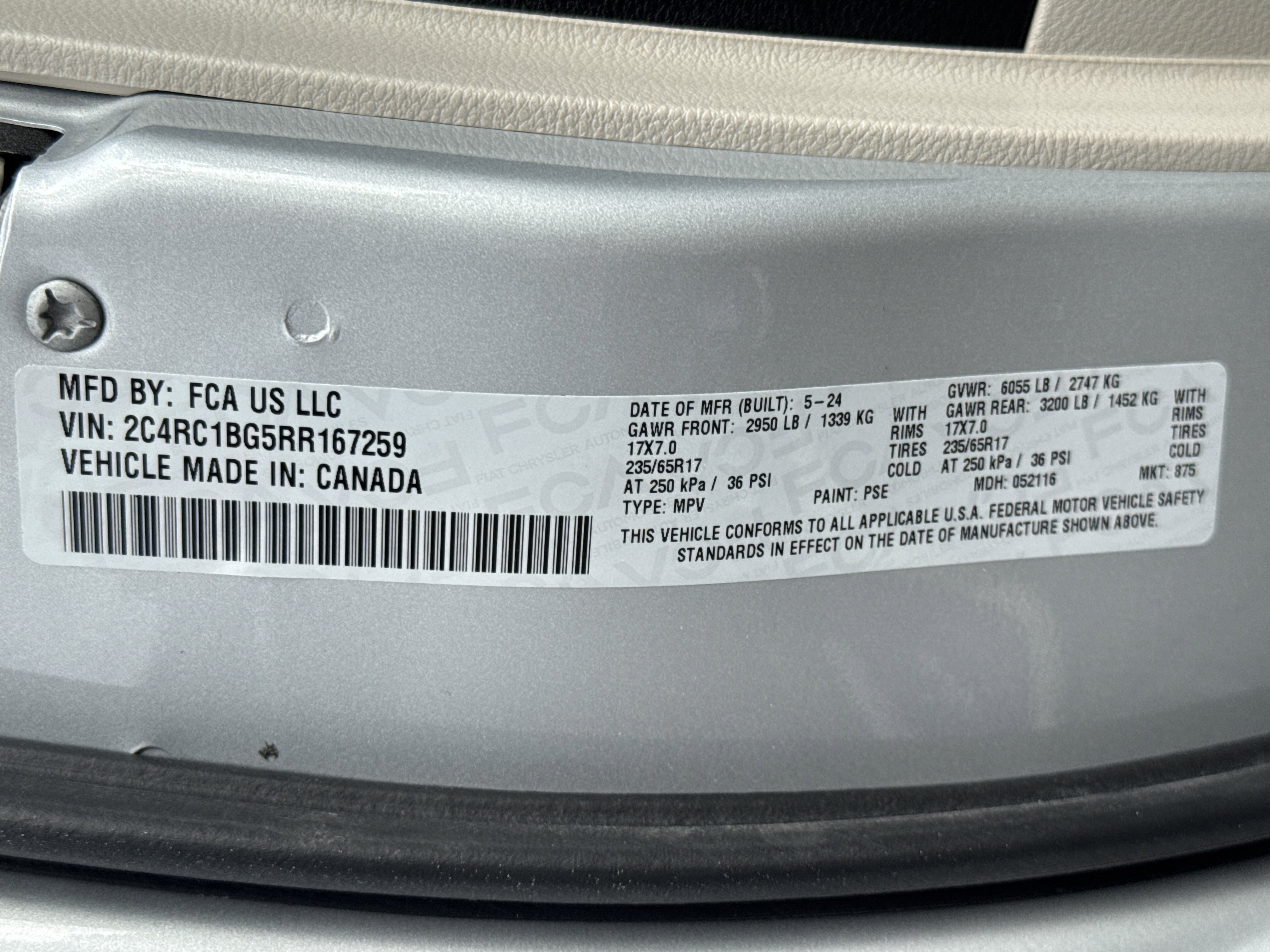 Used 2024 Chrysler Pacifica Touring-L image 33